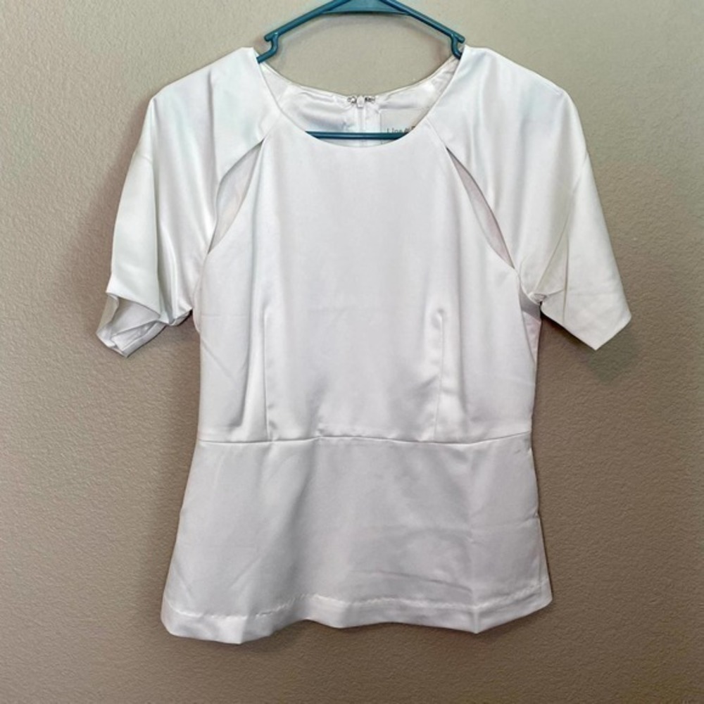 NWT Women’s Line & Dot Cut Out White Peplum Blouse